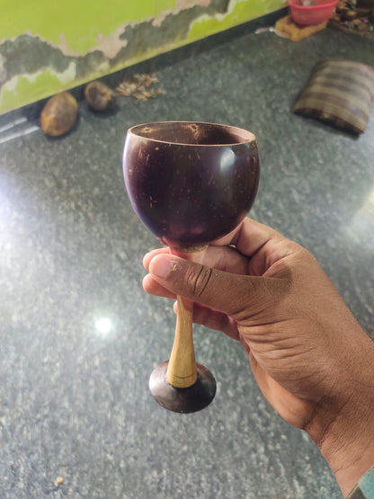 Coconut shell wine cup